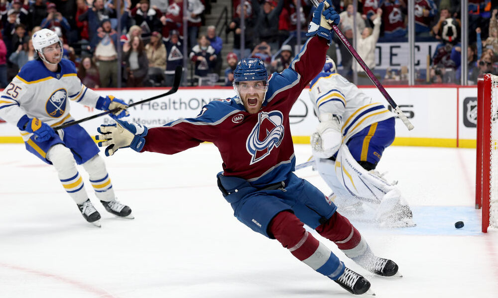 Avalanche Devon Toews...